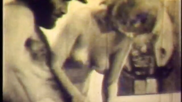 Висока чіткість :  Матуся Райдер спокушає хтивого супер еротика пасинка в пл ХХХ відео 