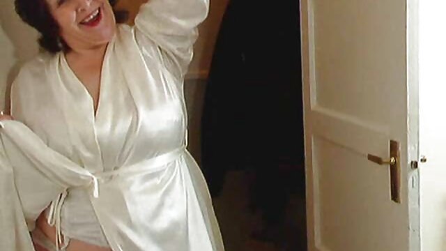 Висока чіткість :  Моя Сестра-Незаймана Вібрує Своєю супер еротика Мокрою Кицькою ХХХ відео 